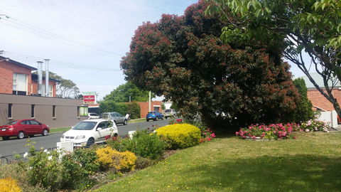 Riverbank Villa - Hotel Gold Coast 11