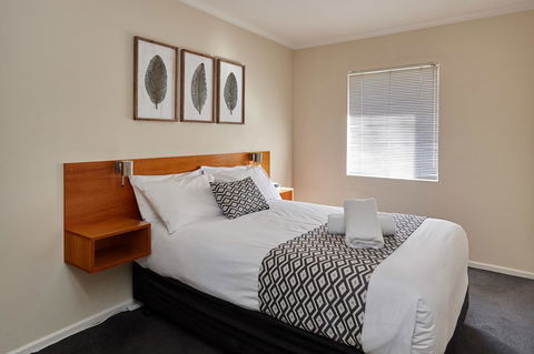 Elphin Serviced Apartments - Hotel Gold Coast 1