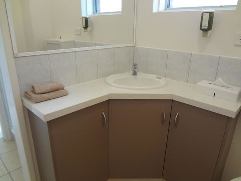 Adina Place Motel Apartments - Hotel Gold Coast 39