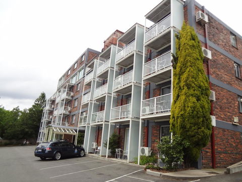 Adina Place Motel Apartments - Hotel Gold Coast 0