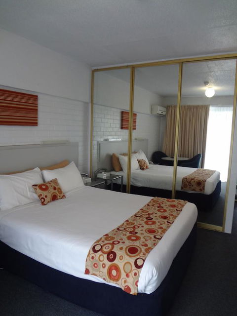 Adina Place Motel Apartments - Hotel Gold Coast 28