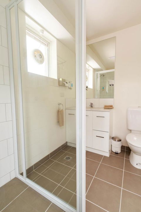 Adina Place Motel Apartments - Hotel Gold Coast 3