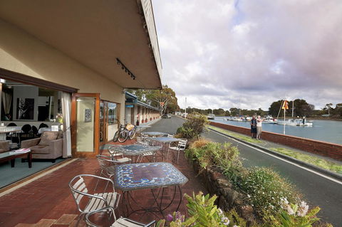 The Waterfront Wynyard - Hotel Gold Coast 3