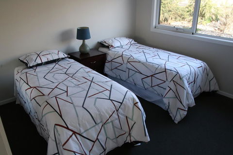 Penguin Seaside Farm - Hotel Gold Coast 6