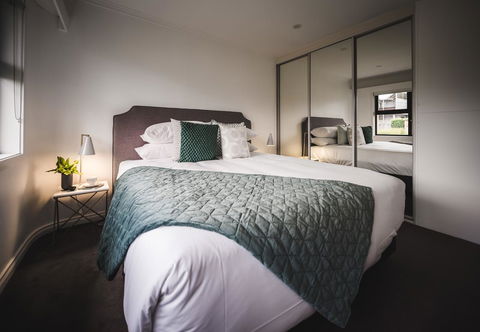 Russell House - Hotel Gold Coast 10