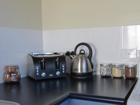 Elm Trees Accommodation @ Ross - Hotel Gold Coast 20