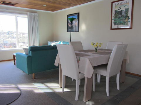 Elm Trees Accommodation @ Ross - Hotel Gold Coast 13