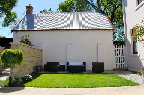 Old Bishop\'s Quarters Heritage, Modern & Unique Accommodation - Hotel Gold Coast 14