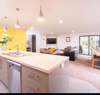 Euphoria House - Hotel Gold Coast