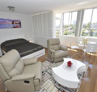 Neutral Bay Self Contained Studio Apartments - Hotel Gold Coast