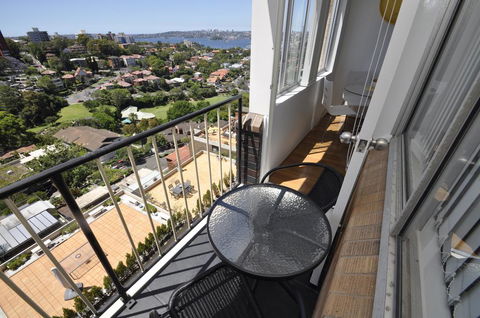 Neutral Bay Self Contained Studio Apartments - Hotel Gold Coast 3
