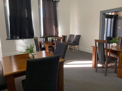 New Cornwall Hotel - Hotel Gold Coast 2