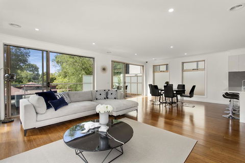 NEW Inner Melb Luxury Modern Grand Holiday House - Great Location, Wifi, Parking - Hotel Gold Coast 1