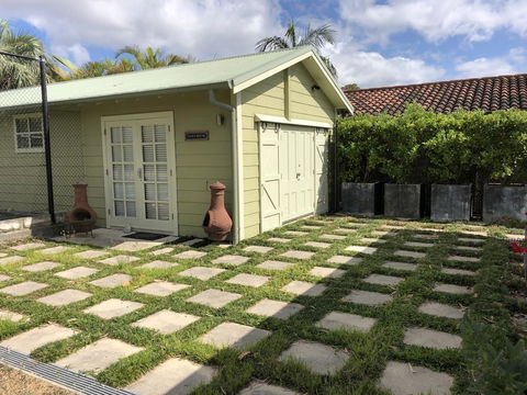 NEW: Tranquil Retreat -The Barn House Ingleside, Northern Beaches - Hotel Gold Coast 0