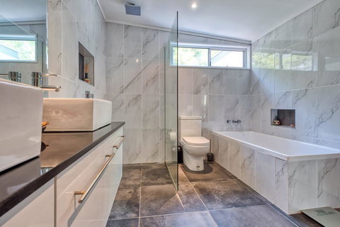 Newport - East Ballina - Hotel Gold Coast 2