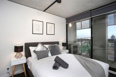 NGV Art Centre Retreat - StayCentral - Hotel Gold Coast 3