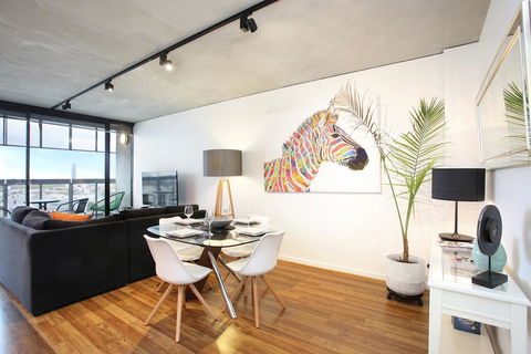 NGV Art Centre Retreat - StayCentral - Hotel Gold Coast 0