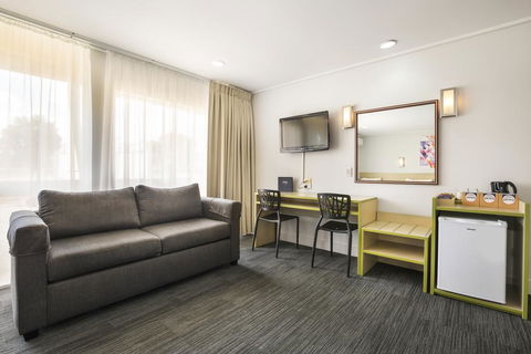 Nightcap At Coolaroo Hotel - Hotel Gold Coast 2