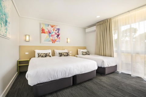Nightcap At Coolaroo Hotel - Hotel Gold Coast 1