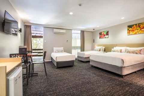Nightcap At The Ranch Hotel - Hotel Gold Coast 2