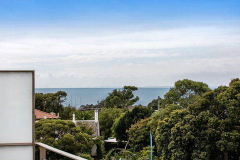 NORTH POINT RETREAT - MORNINGTON - Hotel Gold Coast 2
