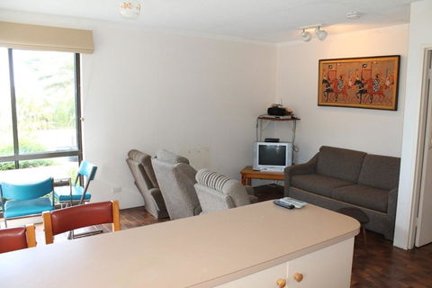 Ocean Front Malua Bay - Hotel Gold Coast 3