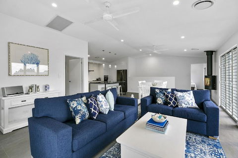 Ocean Views, Luxury Living In Noosa Heads - Unit 2/13 Angler Street - Hotel Gold Coast 0