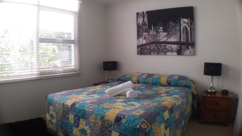 Oceana Holiday Units - Hotel Gold Coast 2