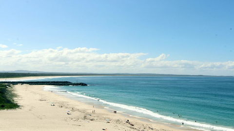 Oceanic 28 - On The Beach! - Hotel Gold Coast 1