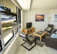 Oceanside Resort - Absolute Beachfront Apartments - Hotel Gold Coast