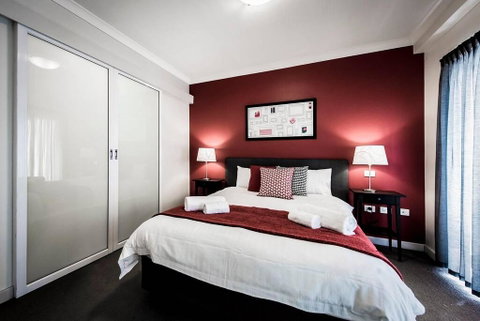 One Bedroom Apt Near Perth CBD With Parking - Hotel Gold Coast 2