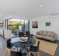 Oxford Steps - Executive 2BR Bulimba Apartment Across from the Park on Oxford St - Hotel Gold Coast