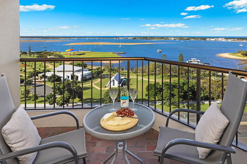 Palmerston Tower - Hotel Gold Coast 0