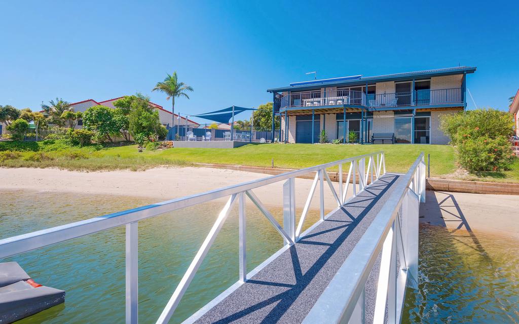 Freeburn Island NSW Hotel Gold Coast