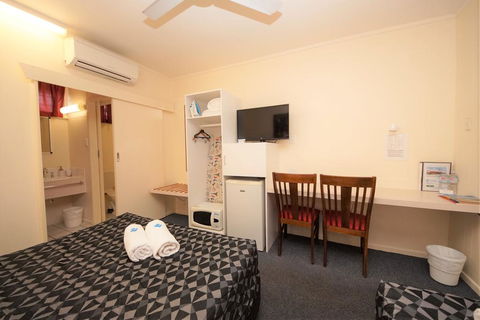 Parkside Motel & Licensed Restaurant - Hotel Gold Coast 2