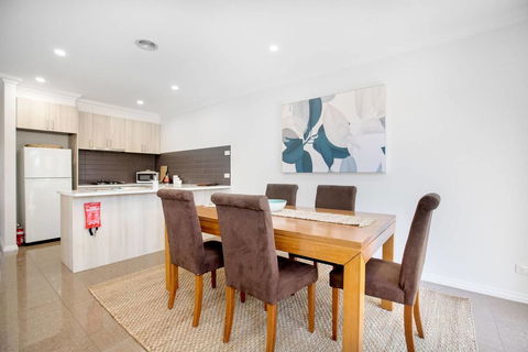 Peaceful Designer 2BR@ReserveStyle Mill Park - Hotel Gold Coast 2