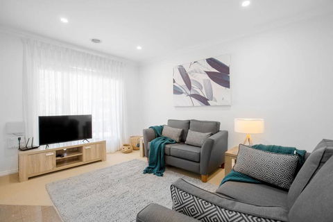 Peaceful Designer 2BR@ReserveStyle Mill Park - Hotel Gold Coast 0