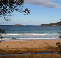 Pebbly Beach Shacks - Hotel Gold Coast