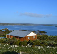 Pelican Lagoon Cabin - Hotel Gold Coast