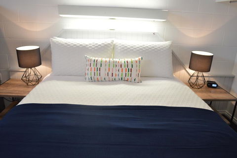 Penguin Seaside Motel - Hotel Gold Coast 1