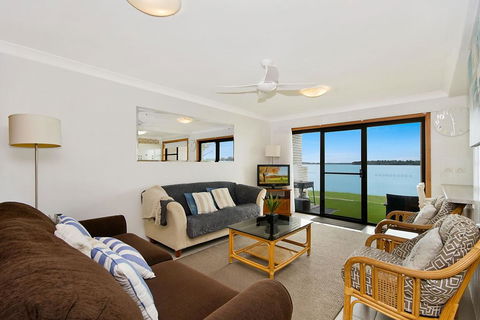 Peninsula Court 5 - Hotel Gold Coast 0