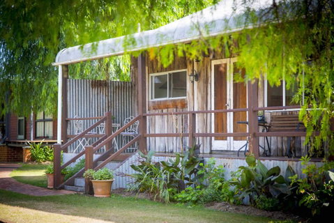 Peppercorn Cabin - Hotel Gold Coast 1