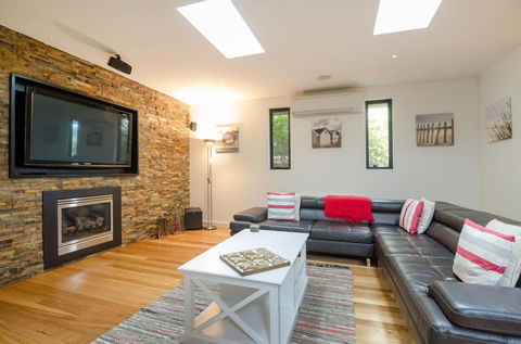 PIER 55 - DROMANA... - Hotel Gold Coast 0