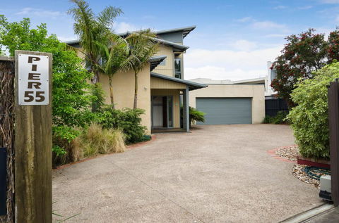PIER 55 - DROMANA... - Hotel Gold Coast 2