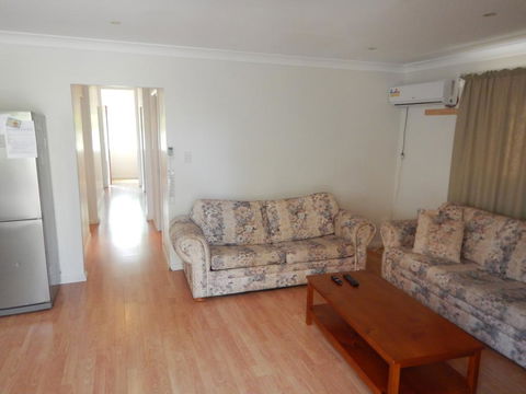 Pine Cottage - Hotel Gold Coast 1
