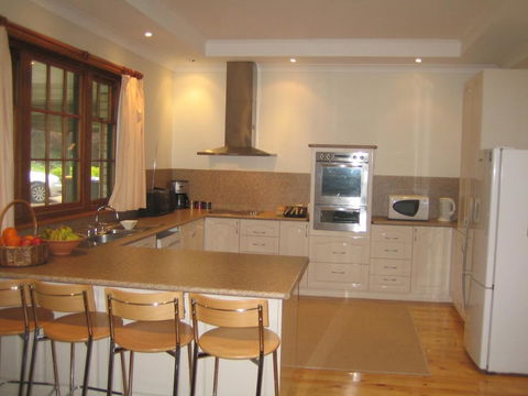 Pinkerton Hill Naracoorte - Hotel Gold Coast 2