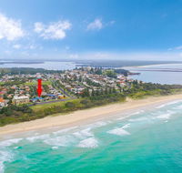 Pippi View 1 Bottom - across the road from the beach - Hotel Gold Coast
