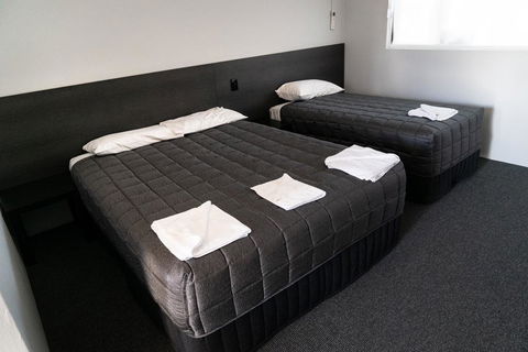 Plumpton Hotel - Hotel Gold Coast 2