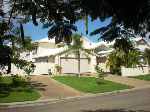 Poinciana Terraces - Hotel Gold Coast 0