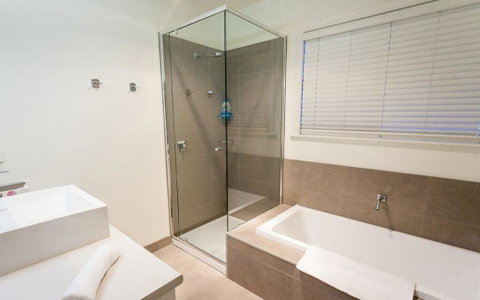 Point Lonsdale Holiday Apartments - Hotel Gold Coast 3